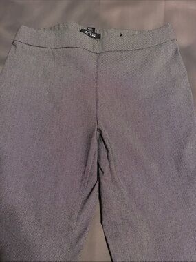 Women’s Gray Textured Dress Pants- Skinny leg petite